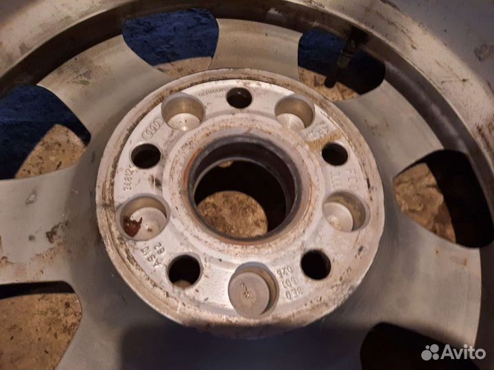 Колесо на Ауди и штамповки на Фольцваген