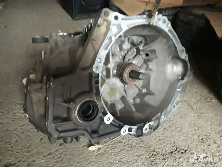 Коробка передач toyota auris 2009г 6ст МКПП