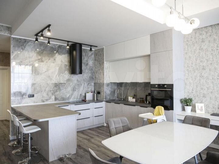 2-к. квартира, 54,2 м², 10/18 эт.