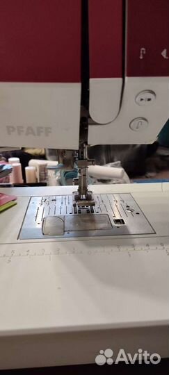 Швейная машина Pfaff