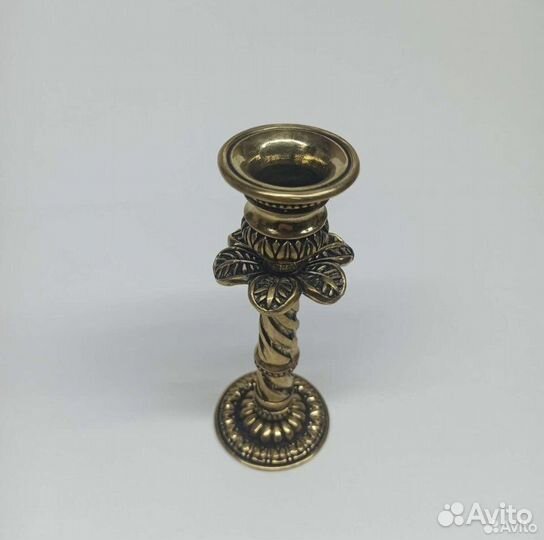 Подсвечник
