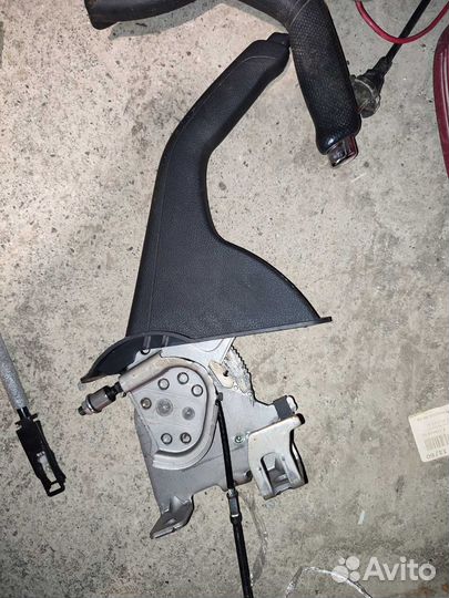 Рычаг ручника на Солярис 2 с 2017 года