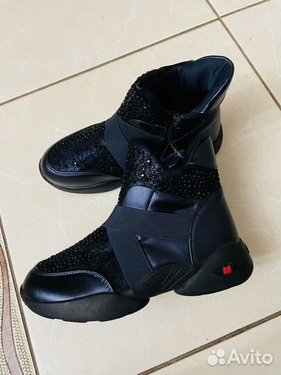 Ботинки для девочки