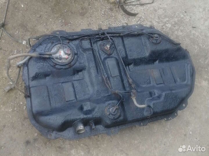 Бензобак мицубиси лансер 9