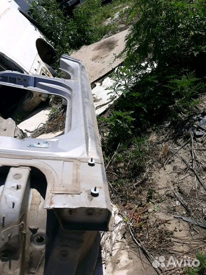 Порог левый на мерседес бенц 211