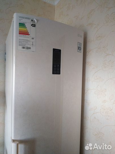 Холодильник LG GA-B489yeqz новый продаю