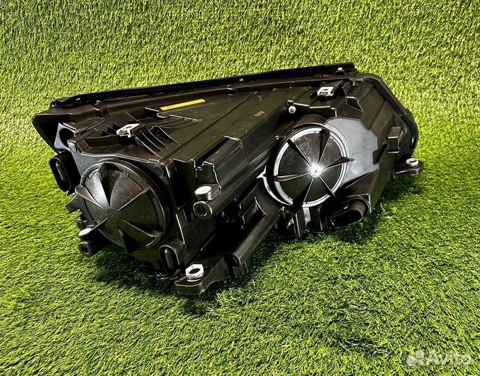 Фары Volkswagen Tiguan 1