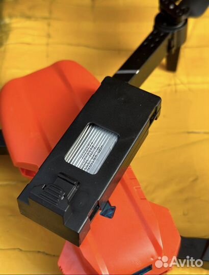 Квадрокоптер дрон с камерой