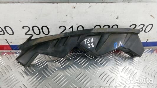 Крепление бампера переднее volkswagen passat B6 (TEA28HF02)