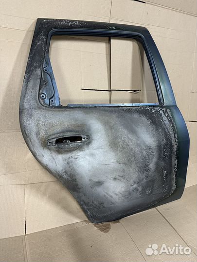Дверь задняя правая Renault Duster