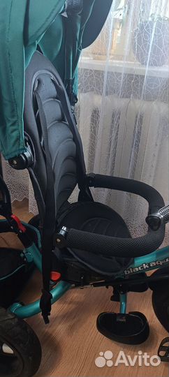 Трехколесный велосипед с ручкой