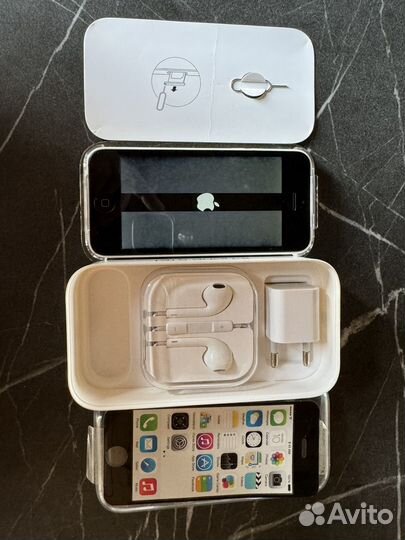 iPhone 5C, 16 ГБ