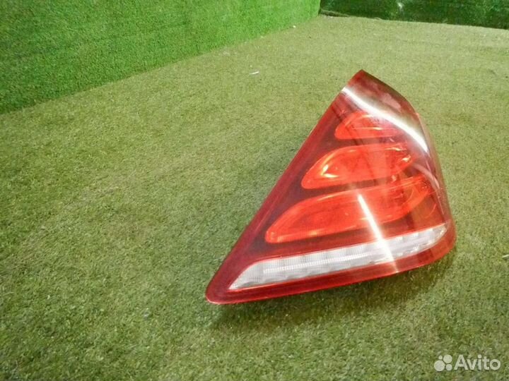 Фонарь задний правый Mercedes-Benz S-Class