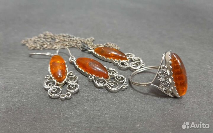 Комплект украшений бижутерия под янтарь