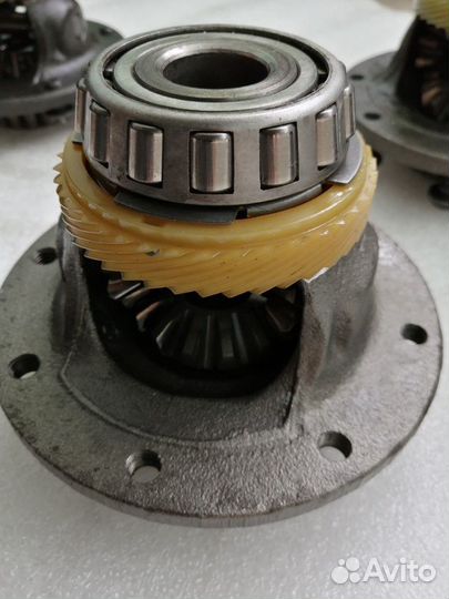 Дифференциал МКПП 4М40 Nissan Almera N16 1.5L, 1.6