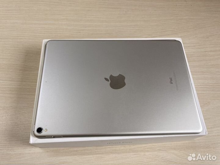 iPad pro 10,5 64Gb всё работает