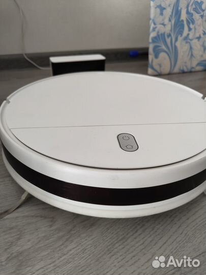 Робот-пылесос (требует починки) Mi Robot Vacuum Mo