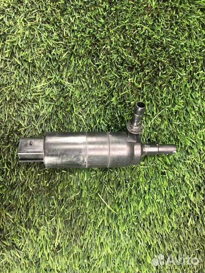 Насос омывателя фар Bmw 5 F10 N52B25 2011