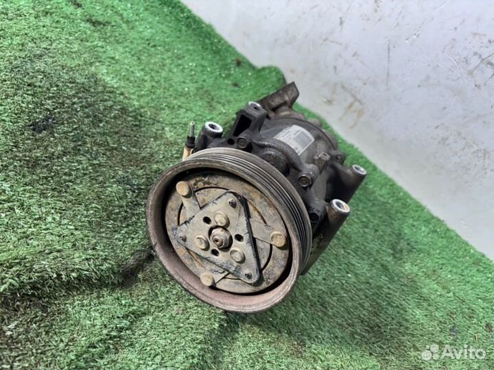 Компрессор кондиционера Renault Symbol седан