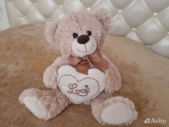 Плюшевый медведь
