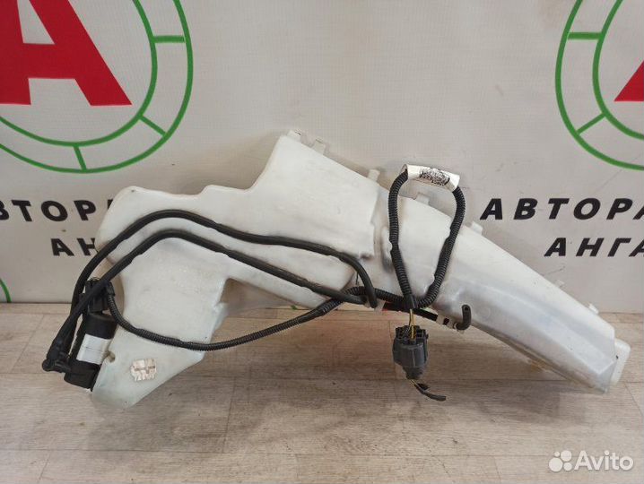 Бачок омывателя Ford Focus CB4 1.6L duratec 16V