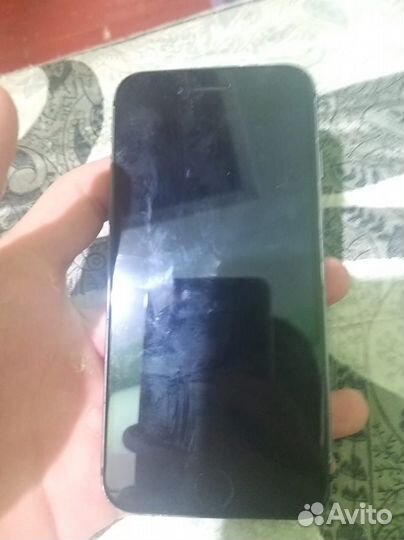 Телефон iPhone 8 64 gb