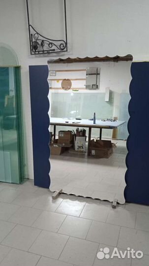 Резка стекла и зеркал. Доставка и установка