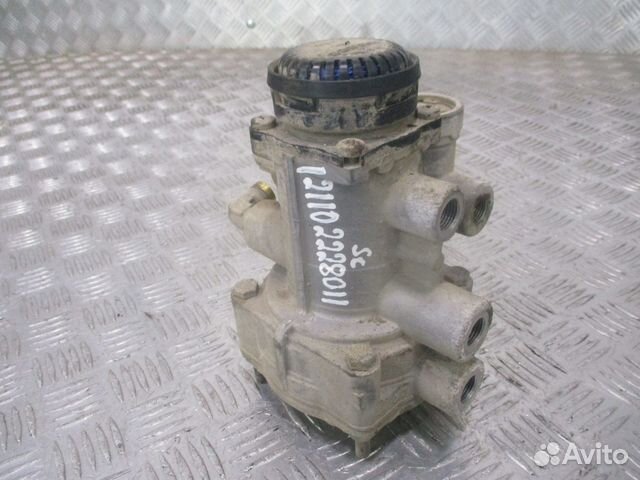 Кран управления тормозами прицепа Scania 1350096