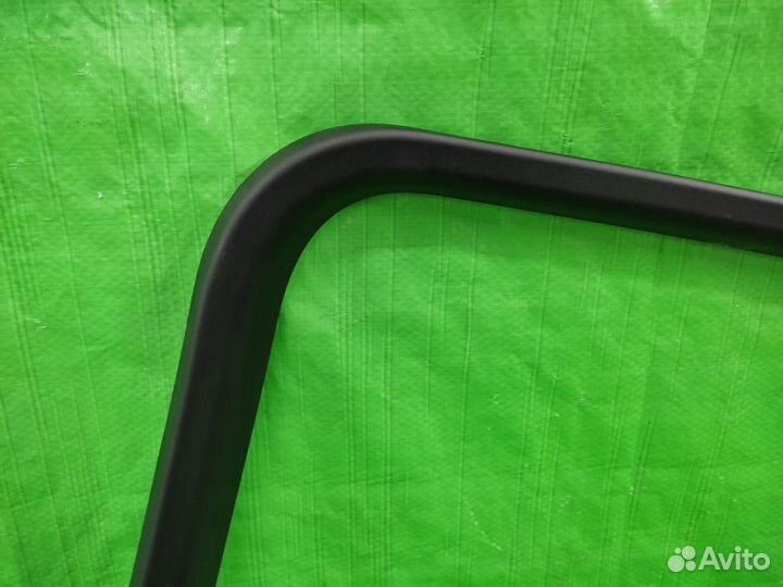 Накладка рамки двери прав. зад. Audi Q5