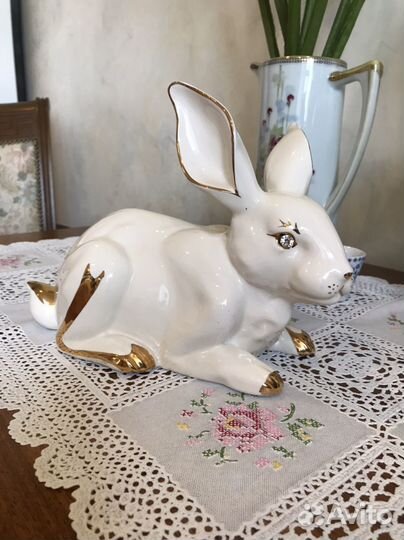 Статуэтка фарфор Пасхальный заяц