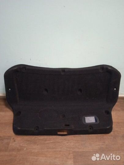 Обшивка крышки багажника Hyundai Sonata седан G4GC