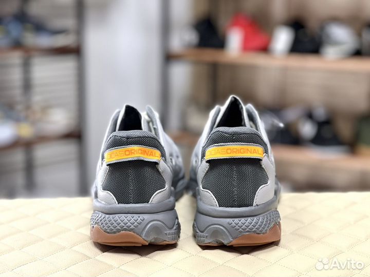 Кроссовки мужские Adidas Ozweego Celox