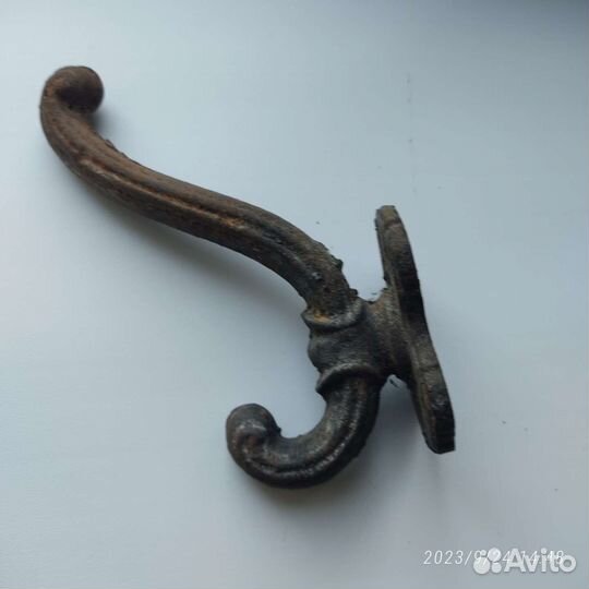 Вешалка для одежды старинная