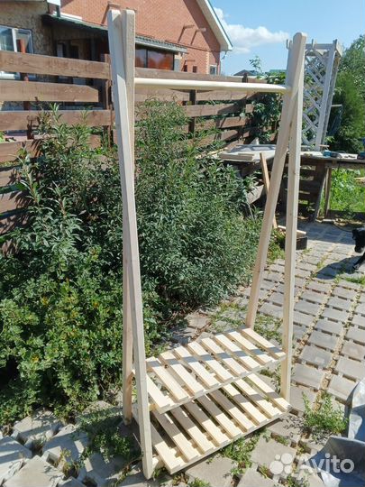 Вешалка напольная деревянная