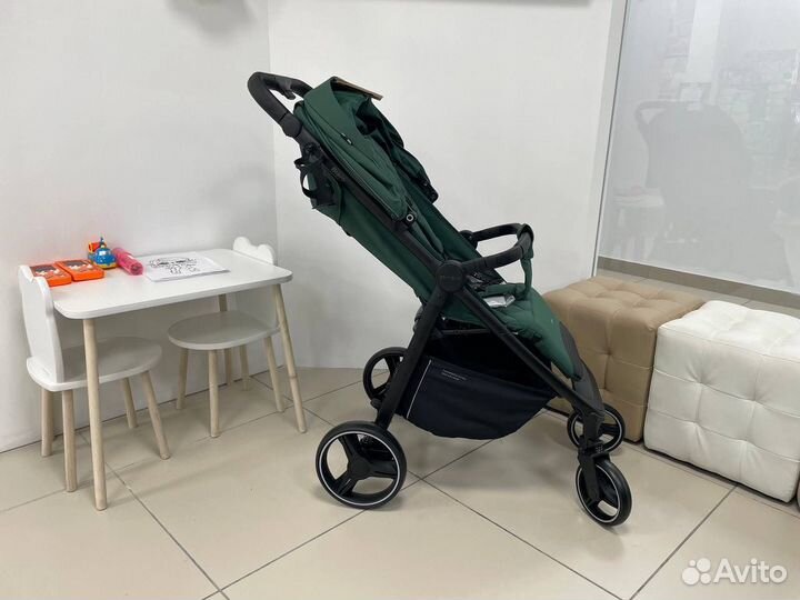 Carrello Bravo, Spring green