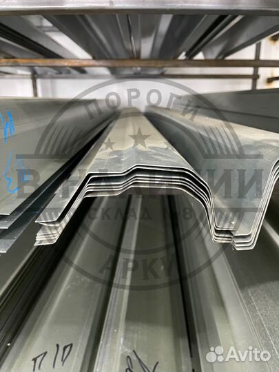 Ремонтный порог правый Subaru Forester 1