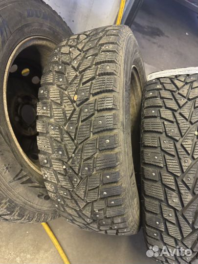 Зимние шины шипованные 215/65/16