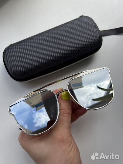 Солнцезащитные очки зеркальные
