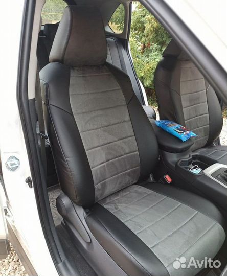 Автомобильные чехлы на Toyota Rav-4 (2019+)