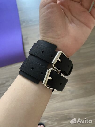 Кожаный браслет