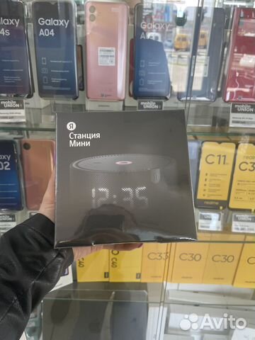 Новая Яндекс Станция Мини с часами