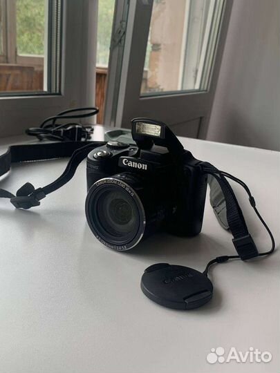 Компактный фотоаппарат canon