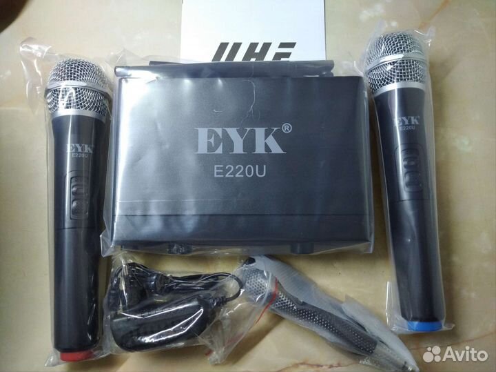 EYK E220U Двойная радиосистема с микрофонами