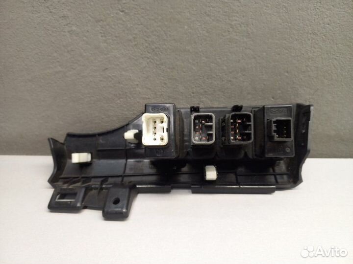 Кнопки прочие Kia Rio 2016