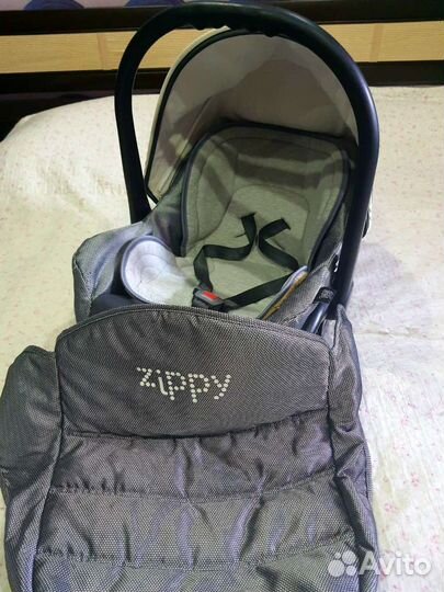 Коляска 3 в 1 zippy tutis