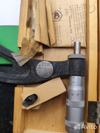 Микрометры резьбов мвм250-275мм со вставками СССР