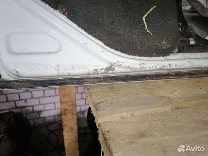 Дверь задняя левая Volvo 850