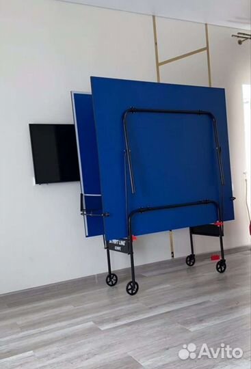 Теннисный стол для помещения