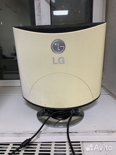Монитор LG flatron L1940B