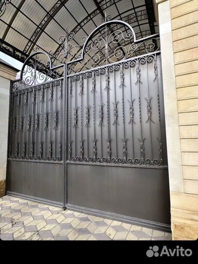 Продаются кованые ворота из толстого металла